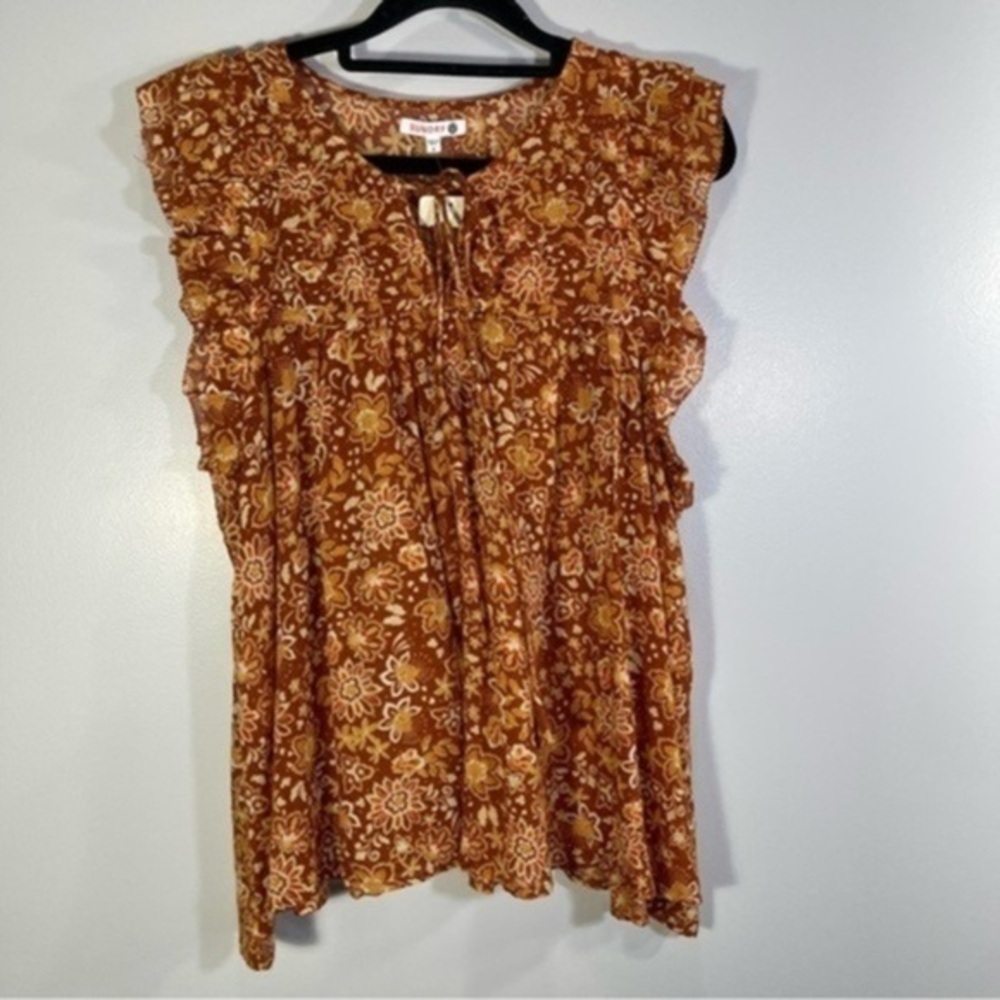 NWT Sundry Floral Flutter Sleeve Blouse Size 2 or M Color Curry - Picture 2 of 11